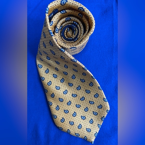 4/$25 or 5/$32  Silk Tie - Picture 1 of 5